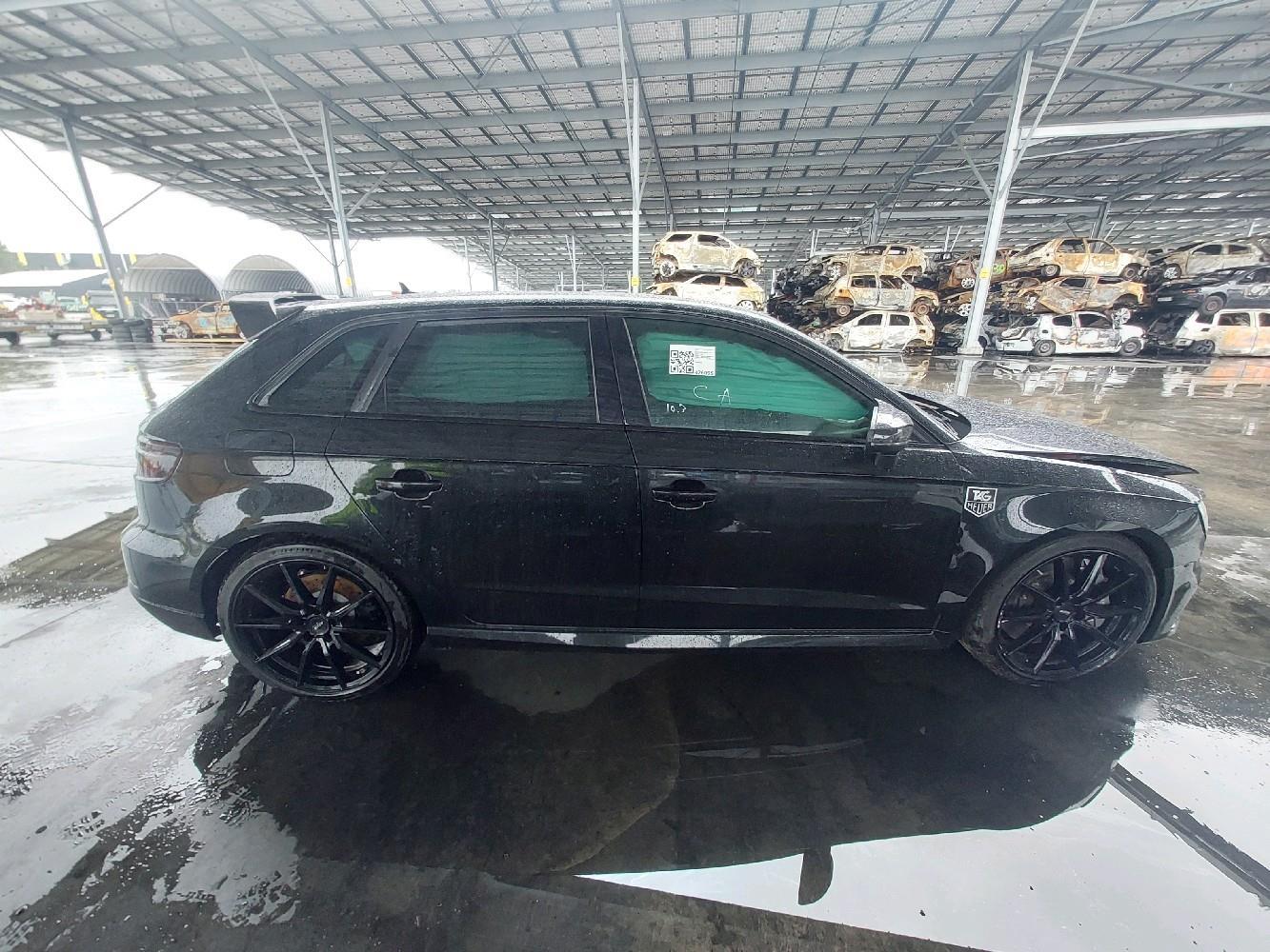 Audi RS3 (8V2) SPORTBACK 2.5 TFSI 4