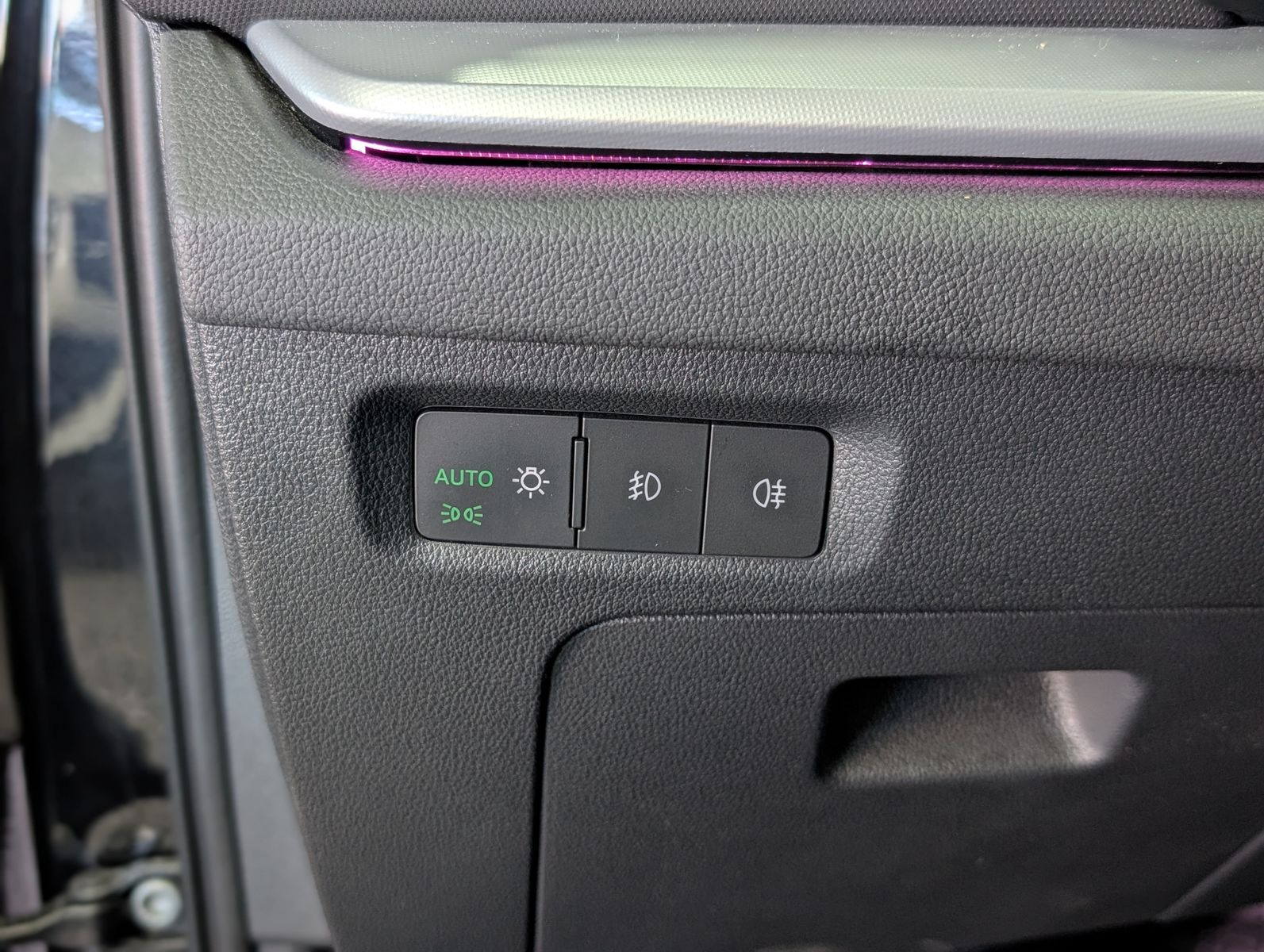 Fahrzeugabbildung SKODA Octavia 2.0TDI Clever AMBI MASSAGE PANO VIRT LED