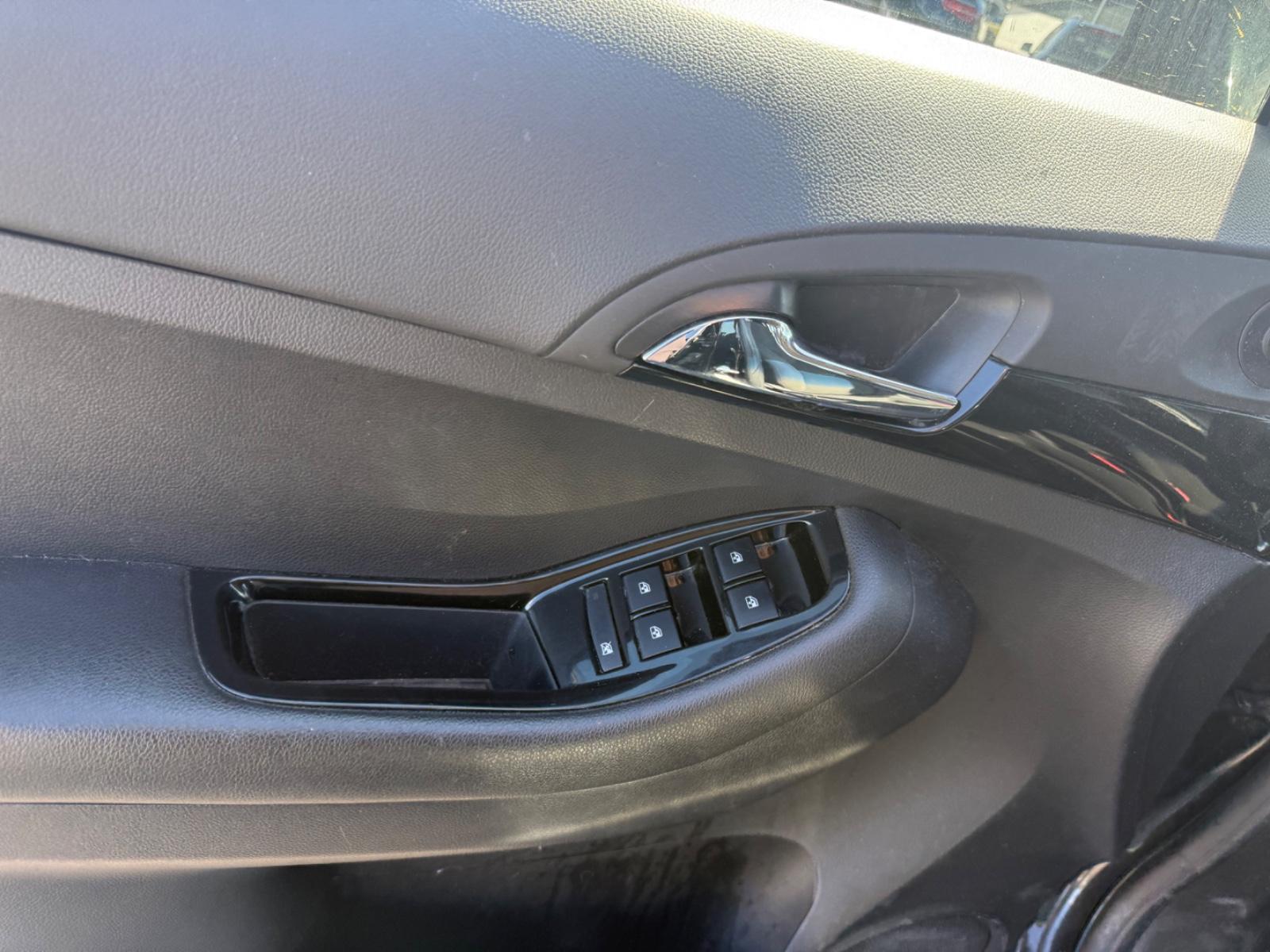 Chevrolet Orlando 2013 — photo 11