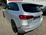 Mercedes-Benz B 180 AMG LINE AMG NIGHT  Paket - Mercedes-Benz mit Benzin-Antrieb: Limousine, 180 AMG Paket