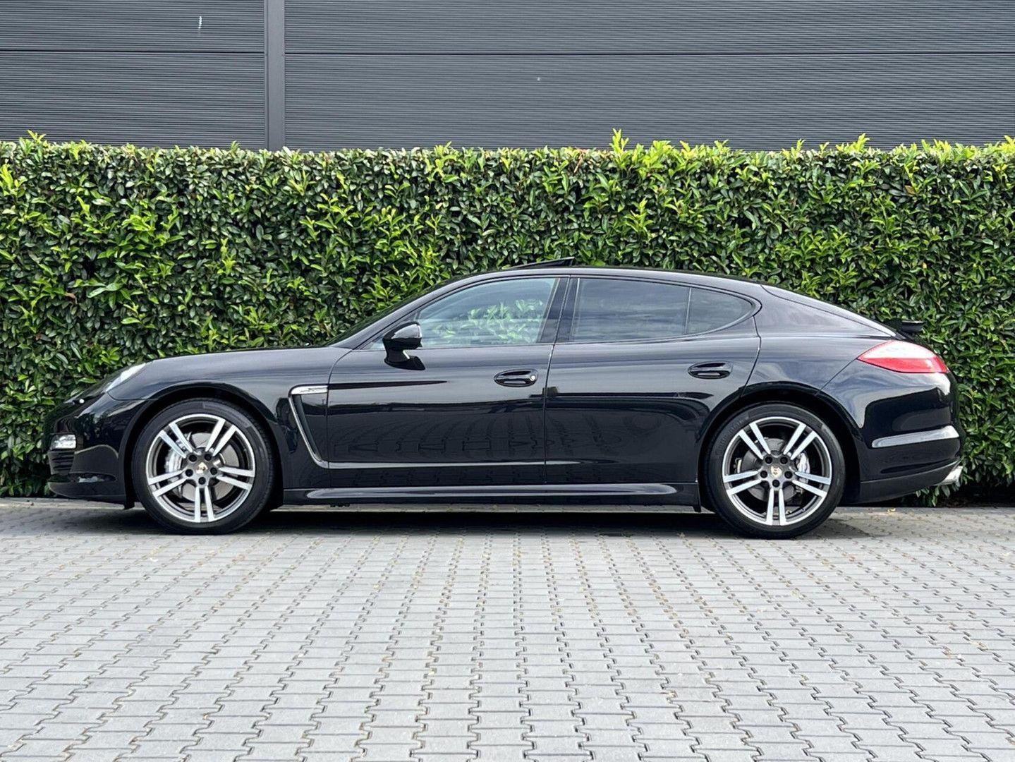 PORSCHE PANAMERA - 4S 4.8 - 400 CV -  PANORAMA -BVA - PACK SPORT CHRONO - TOIT OUVRANT