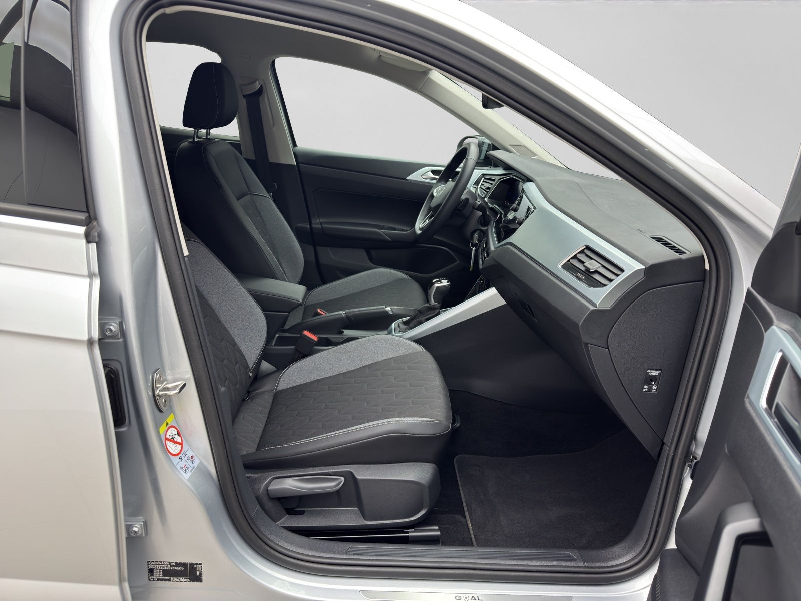 Volkswagen Taigo 1.5 TSI DSG GOAL LM17 ASSIST foto 4
