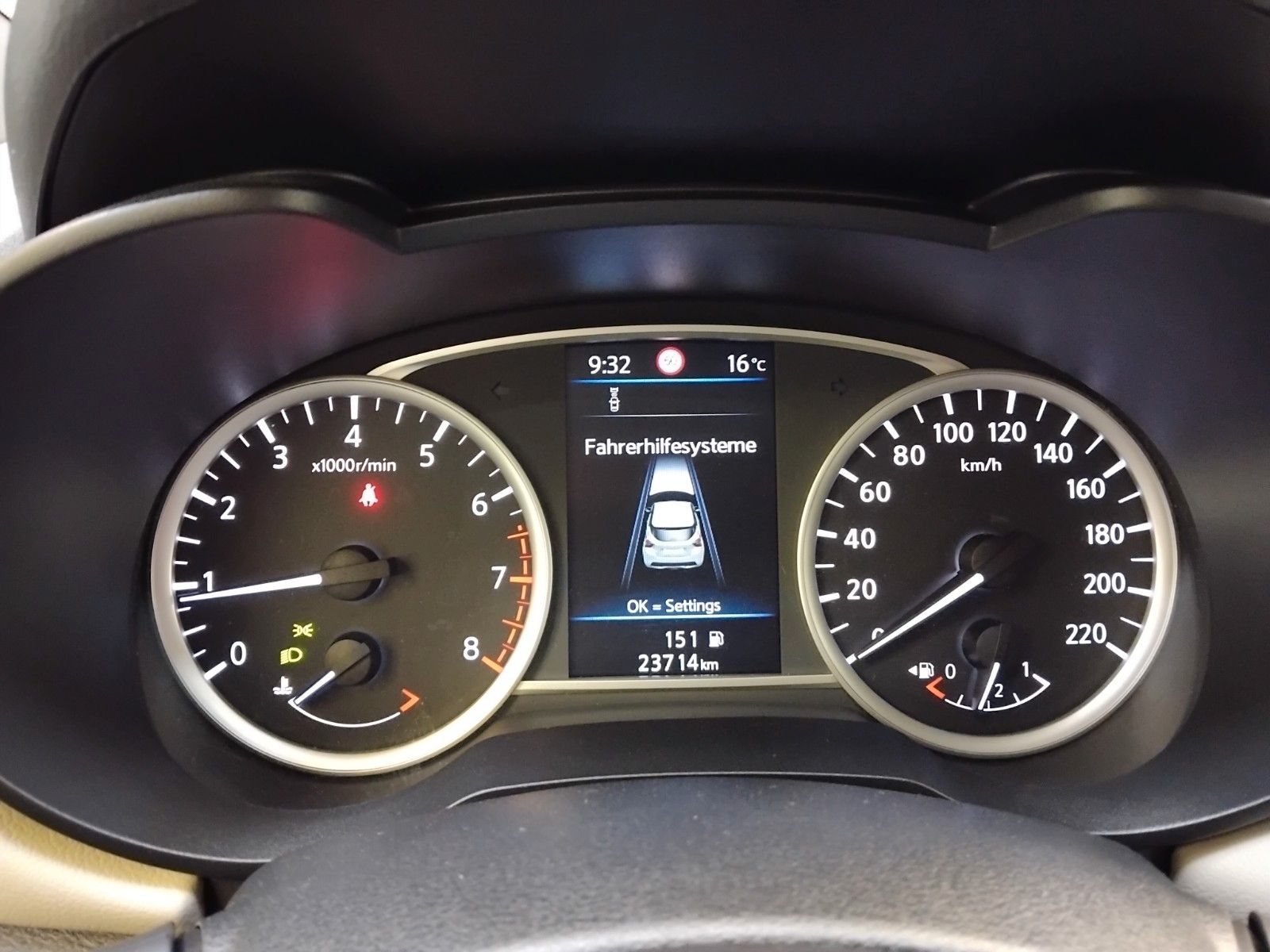 Nissan Micra (03/2023, Benzin)
