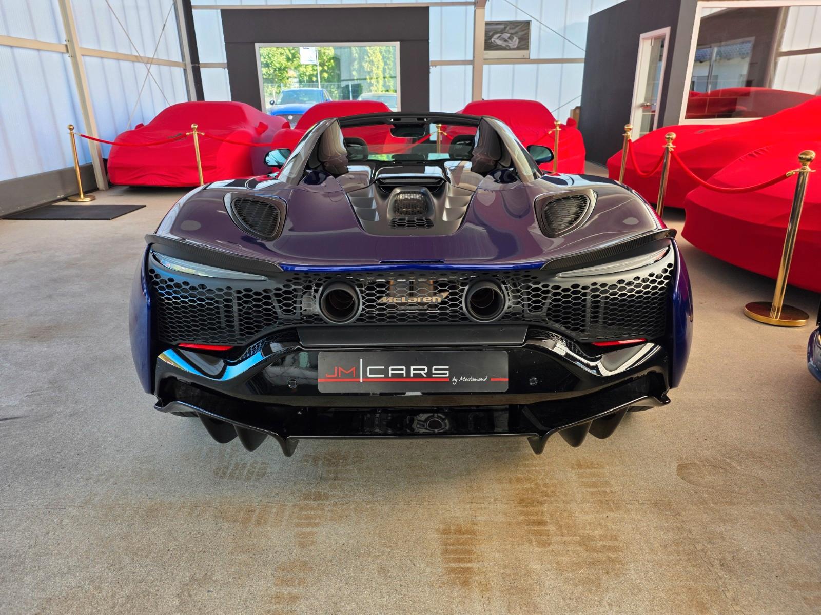 McLaren Artura Spider