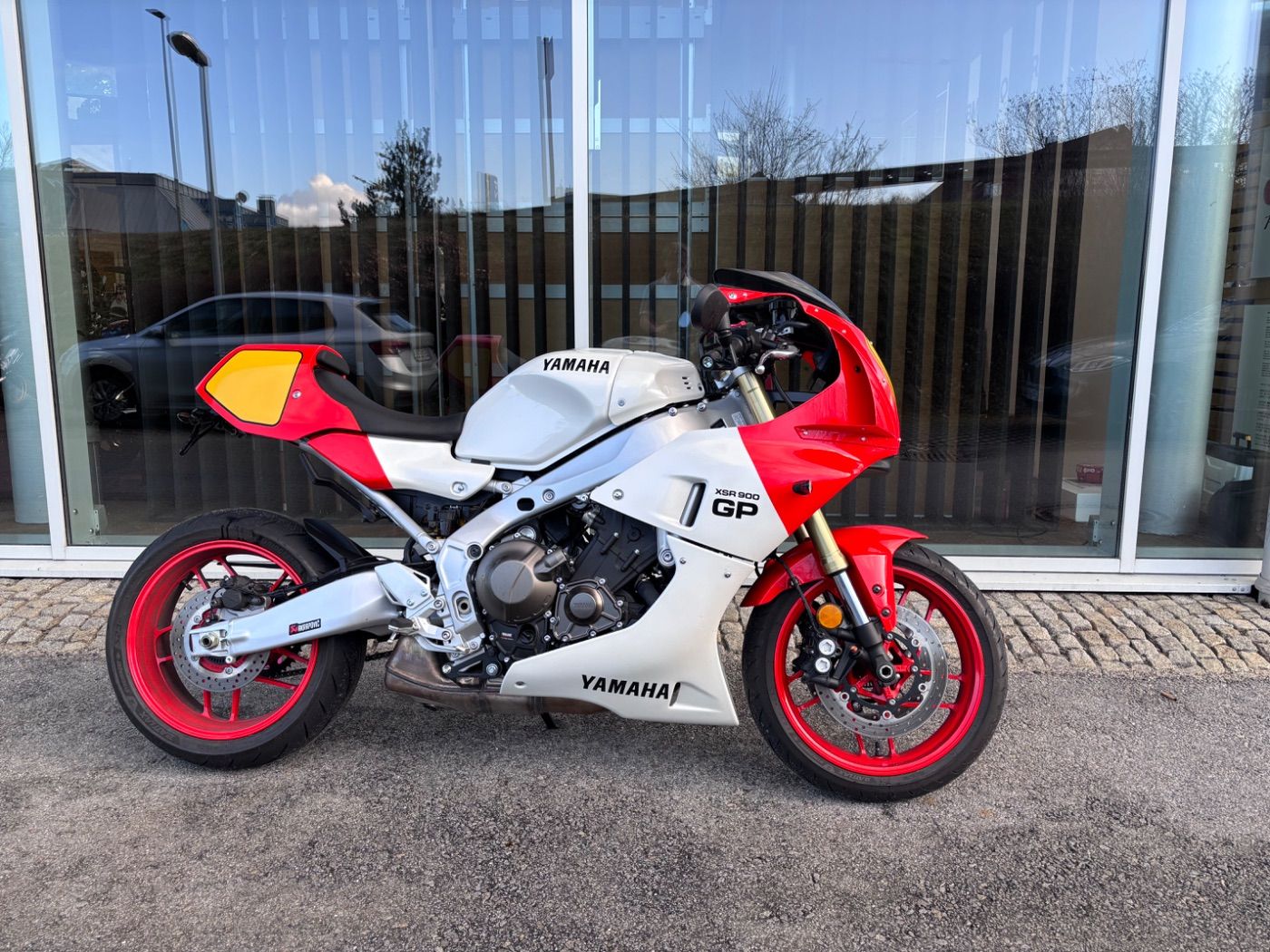 Fahrzeugabbildung Yamaha XSR 900 GP, Kurzer Kennzeichenhalter,