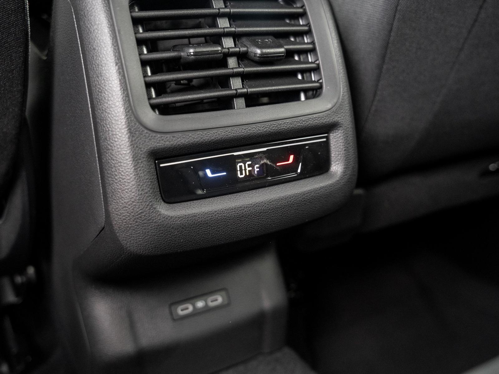 Volkswagen T-Roc Life 1.5 l eTSI OPF DSG AHK Kam. Navi ACC, миниатюра 9