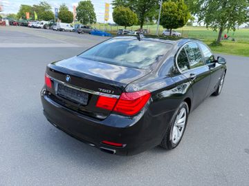 BMW 750 - 7