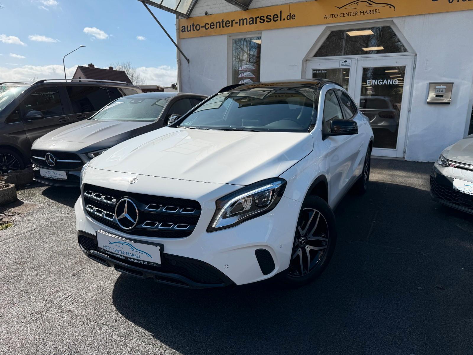 Mercedes-Benz GLA 200 PANORAMA/AHK/LED/KAMERA/AMBIENTE/NIGHT