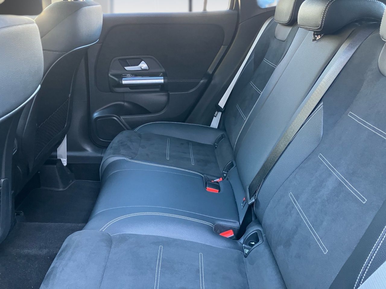 Fahrzeugabbildung Mercedes-Benz GLA 220 d 4M AMG AHK Night Standheizung Multibea