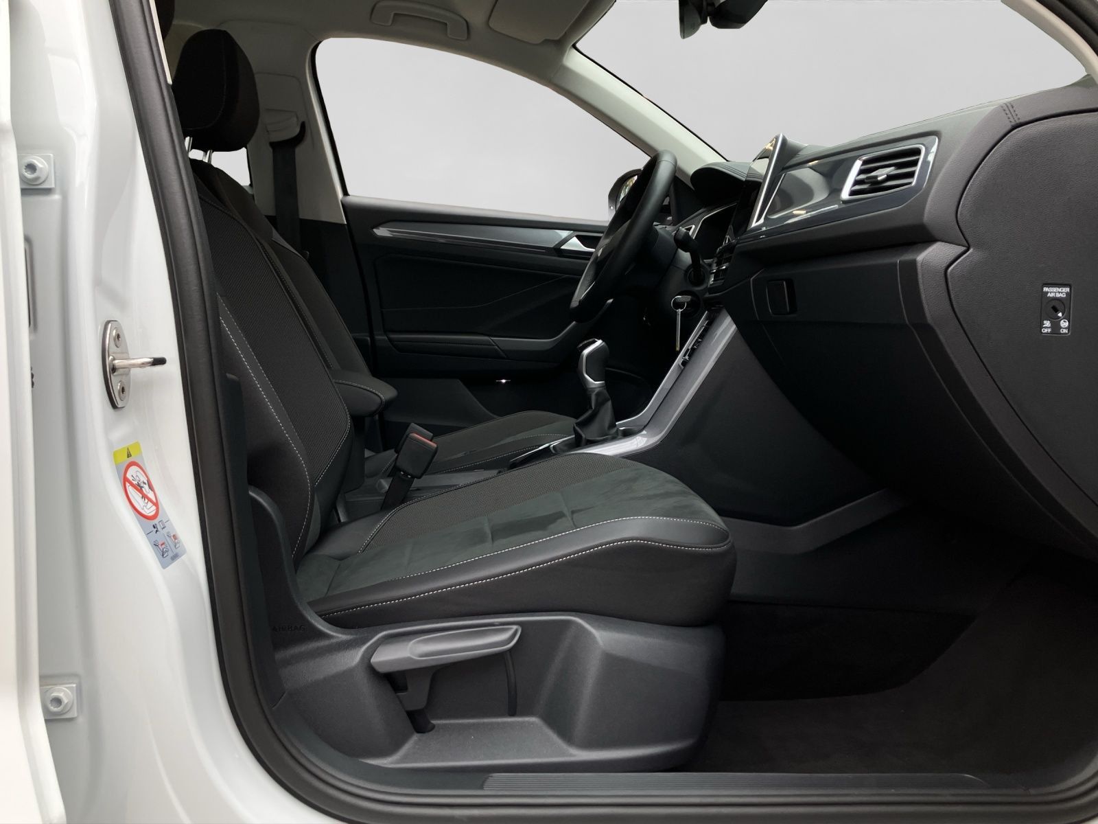Volkswagen T-Roc 1.5 TSI STYLE STHZG LED NAVI foto 4