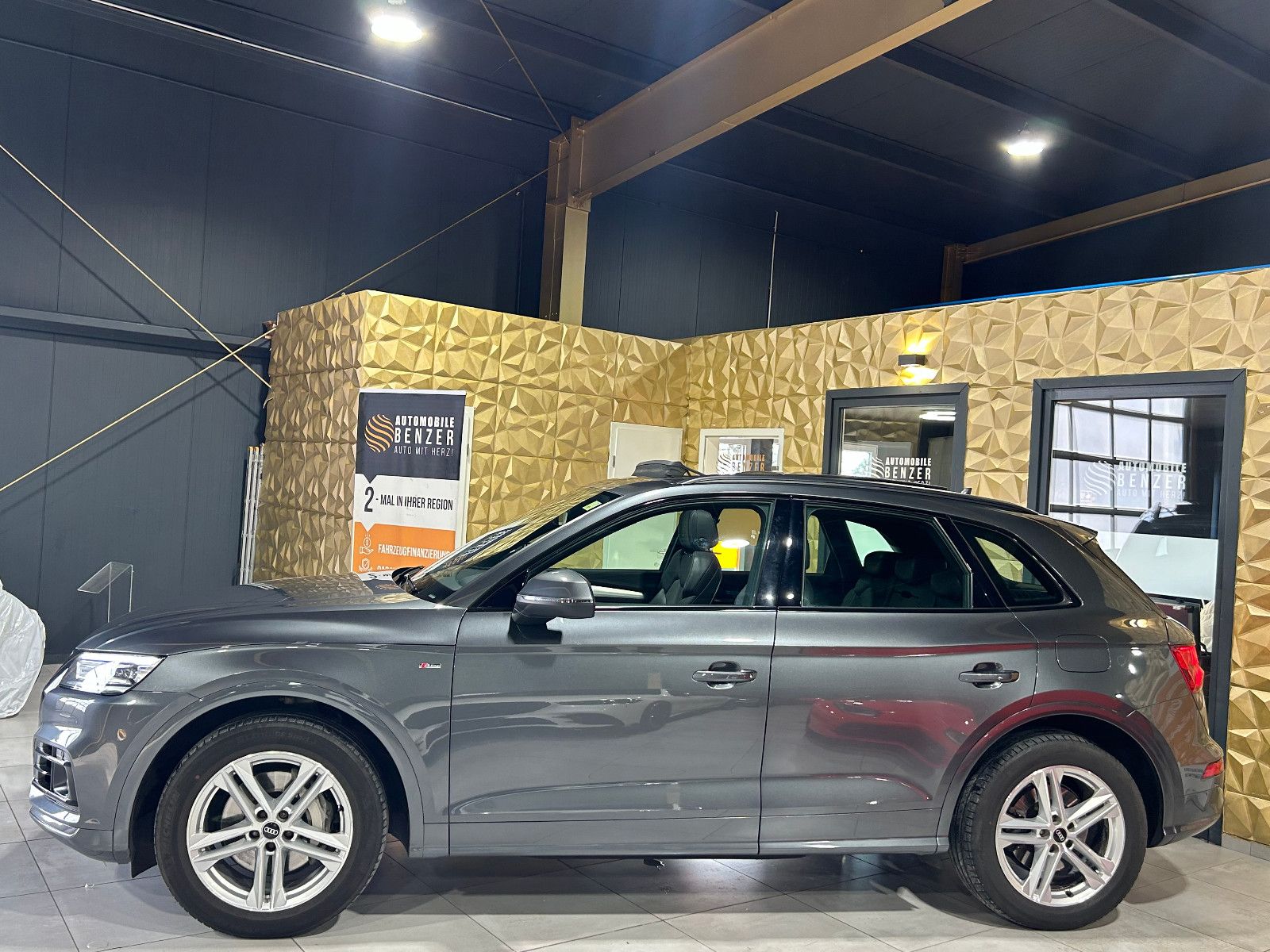 Fahrzeugabbildung Audi Q5 50 TFSI e quattro sport/S-LINE/PANO/ACC78-FAC