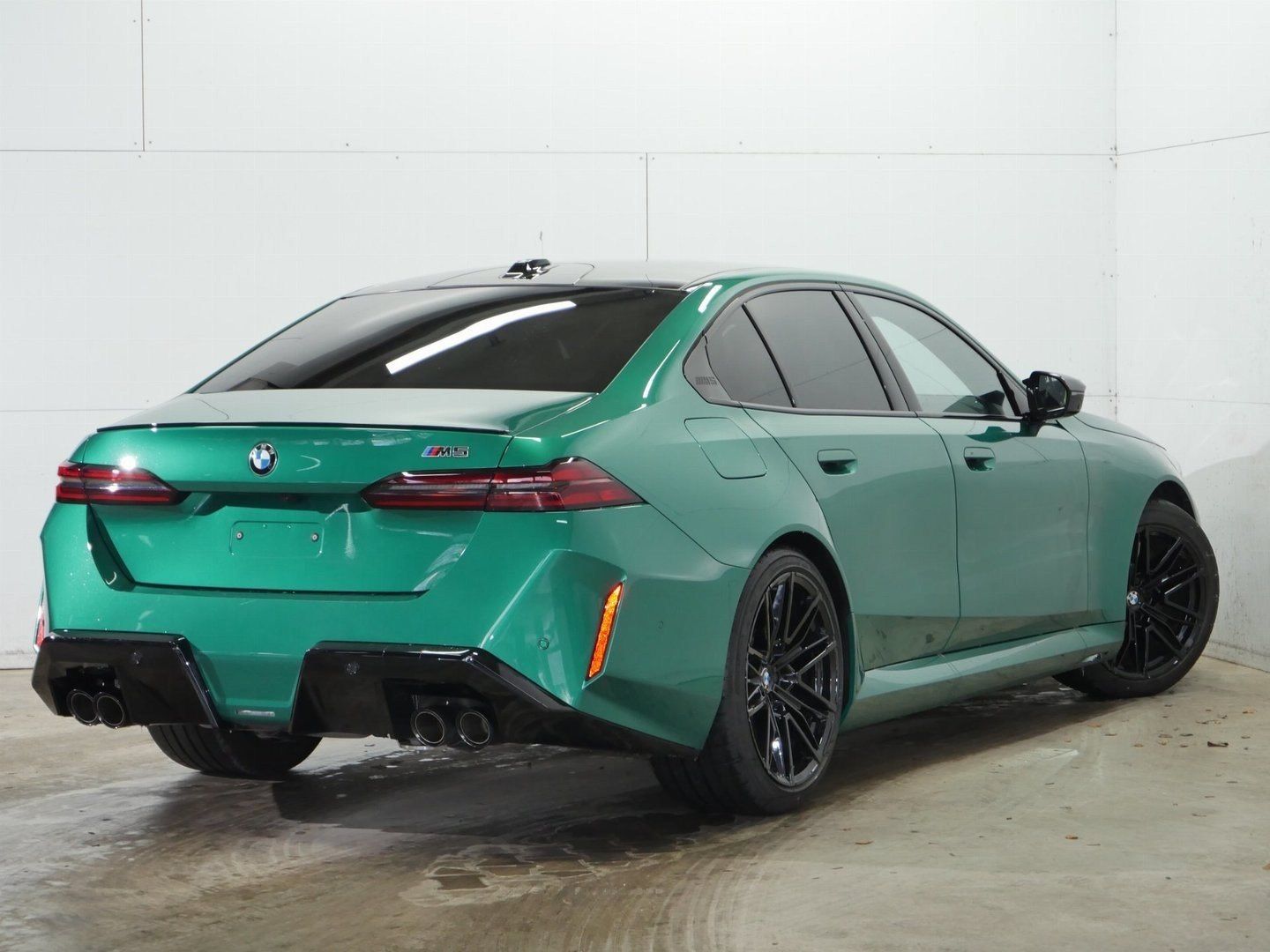 Fahrzeugabbildung BMW M5 Limousine |Sitzbelüftung vorne |Lenkradheizun