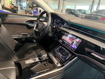 2022 AUDI A8 — миниатюра 16