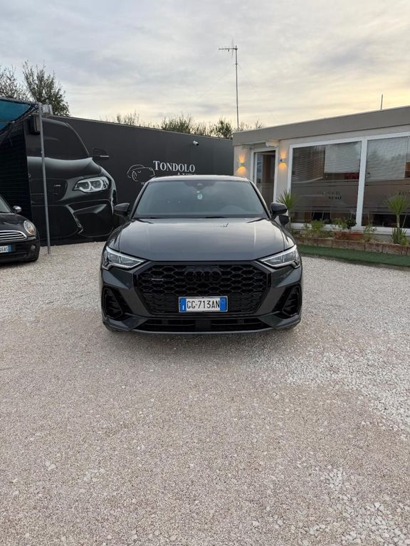 Image of Audi Q3