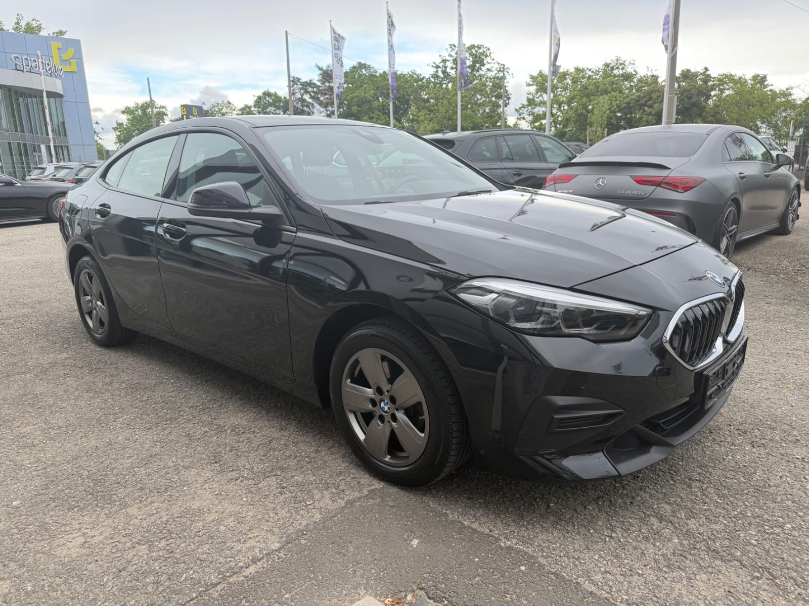 BMW 218i Gran Coupé *Navi*LED*