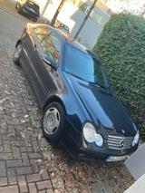 Mercedes-Benz 200 - Mercedes-Benz 200 aus 2002