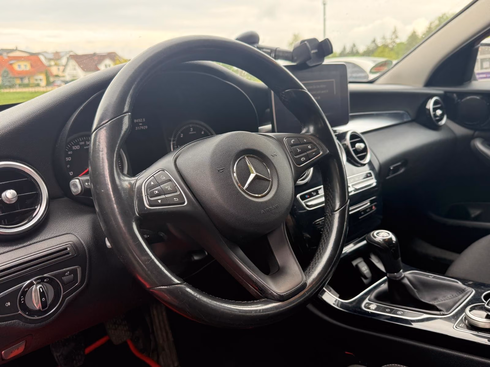 Mercedes-Benz C200 2015 — photo 20