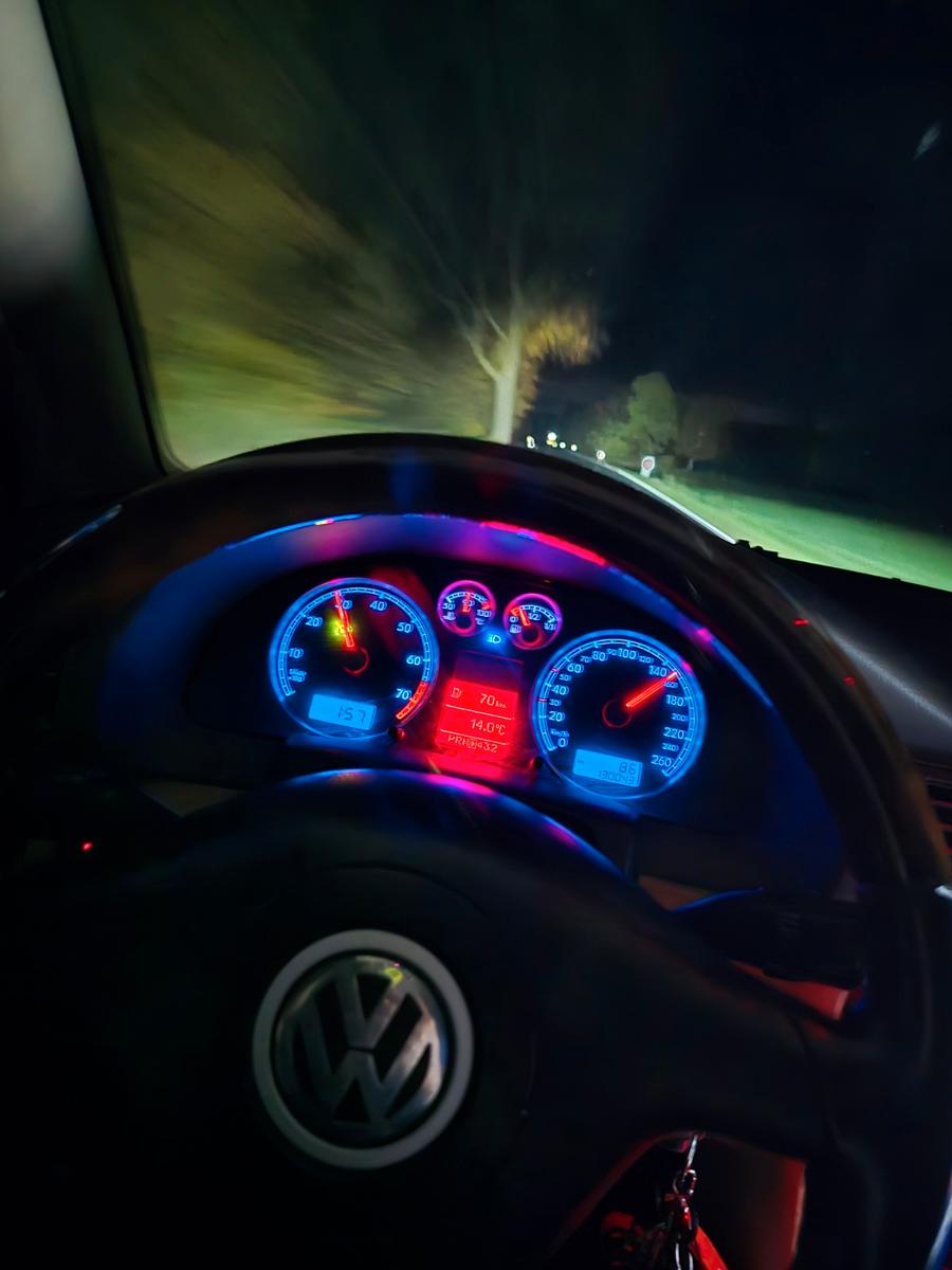 Volkswagen Passat 2004 — photo 13