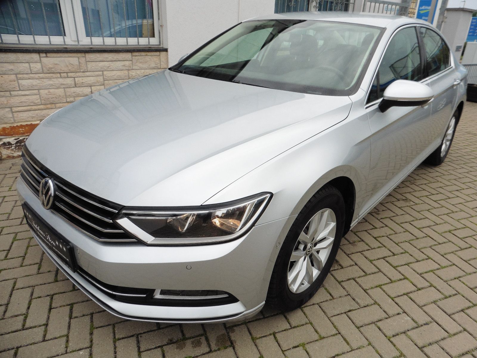 VW Passat 1,4 TSI Comfortline*NAVI*PDC*AHK*SHZ*Temp