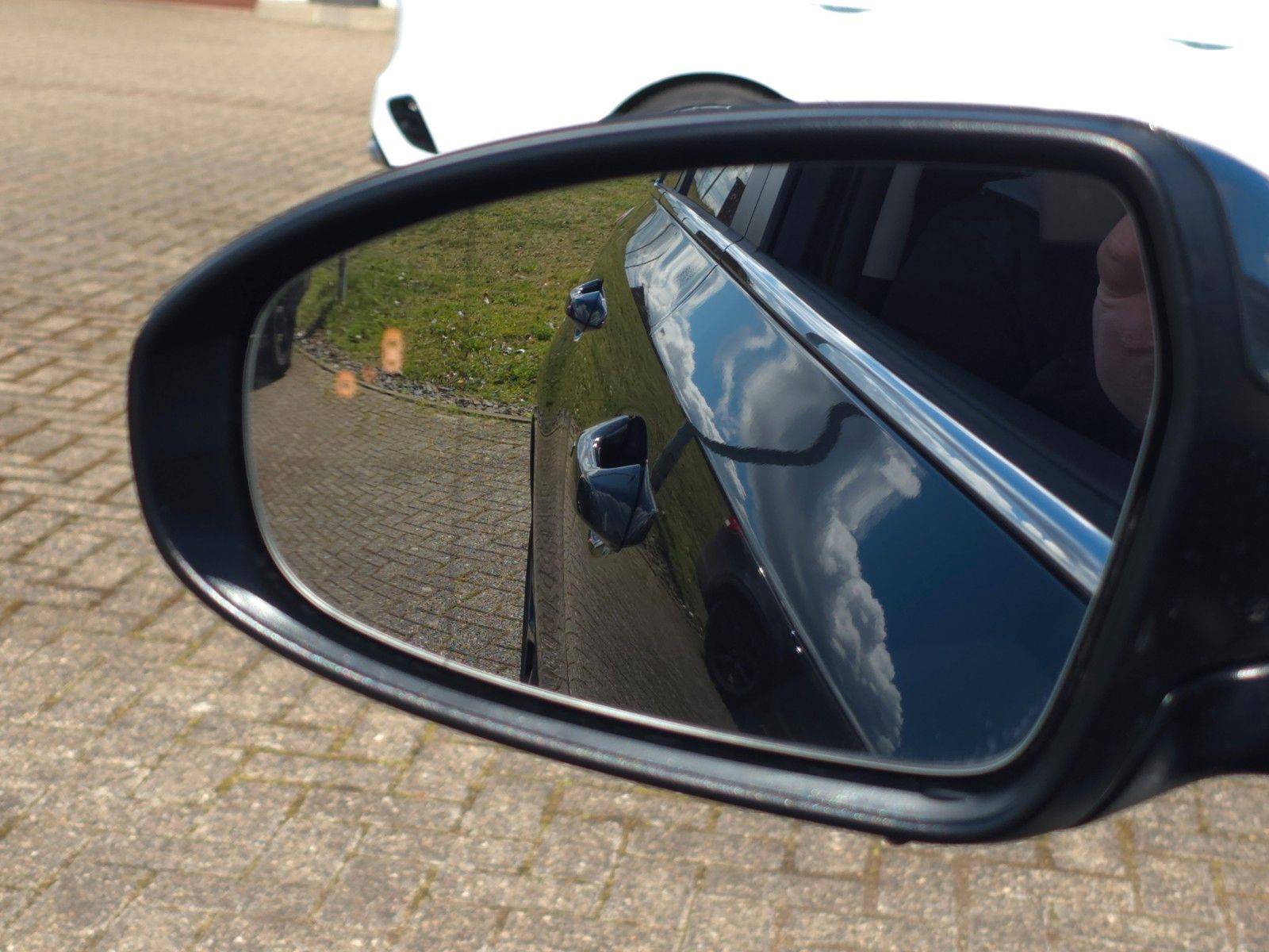 Fahrzeugabbildung Kia Ceed SW 1.5T 48V DCT 140 Ultimate STY JBL
