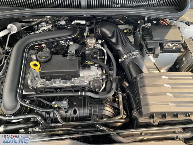 Taigo 1.0 TSI Style KLIMA VW CONNECT REAR VIEW
