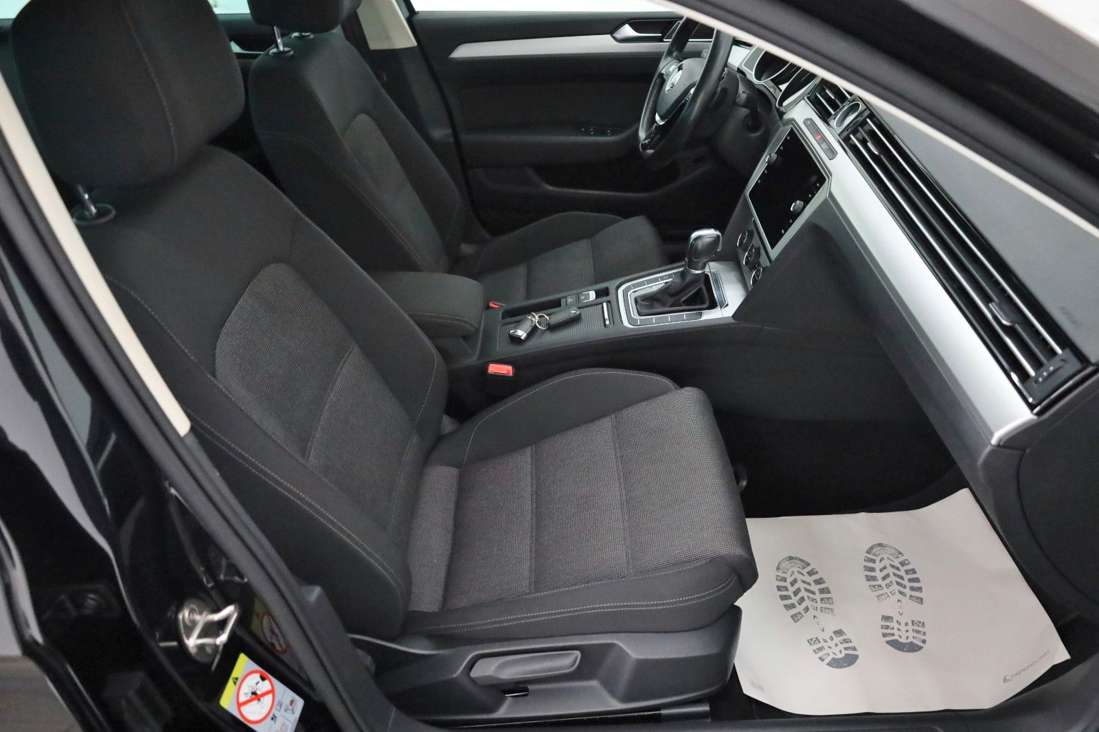 Fahrzeugabbildung Volkswagen Passat Variant Comfortline Navi,LED,ACC,SH,PDC