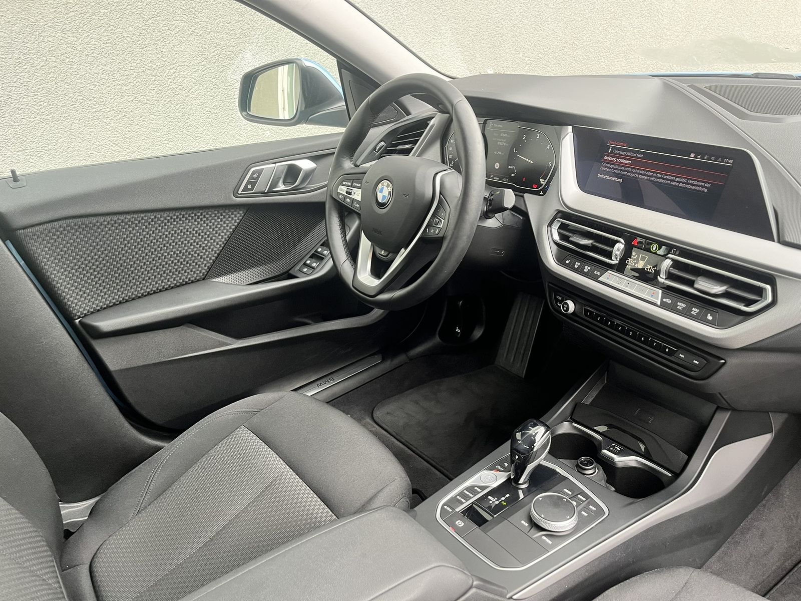 Fahrzeugabbildung BMW 220 Gran Coupé d Advant ACC/LED/KAM/CARPLAY/SHZ