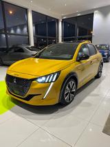 Peugeot 208GT Line  Panorama  Massagesitze - Peugeot 208: Gelb