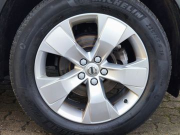 Volvo XC40 Momentum 2WD*AHK*LED*SHZ*Kamera*PDC*