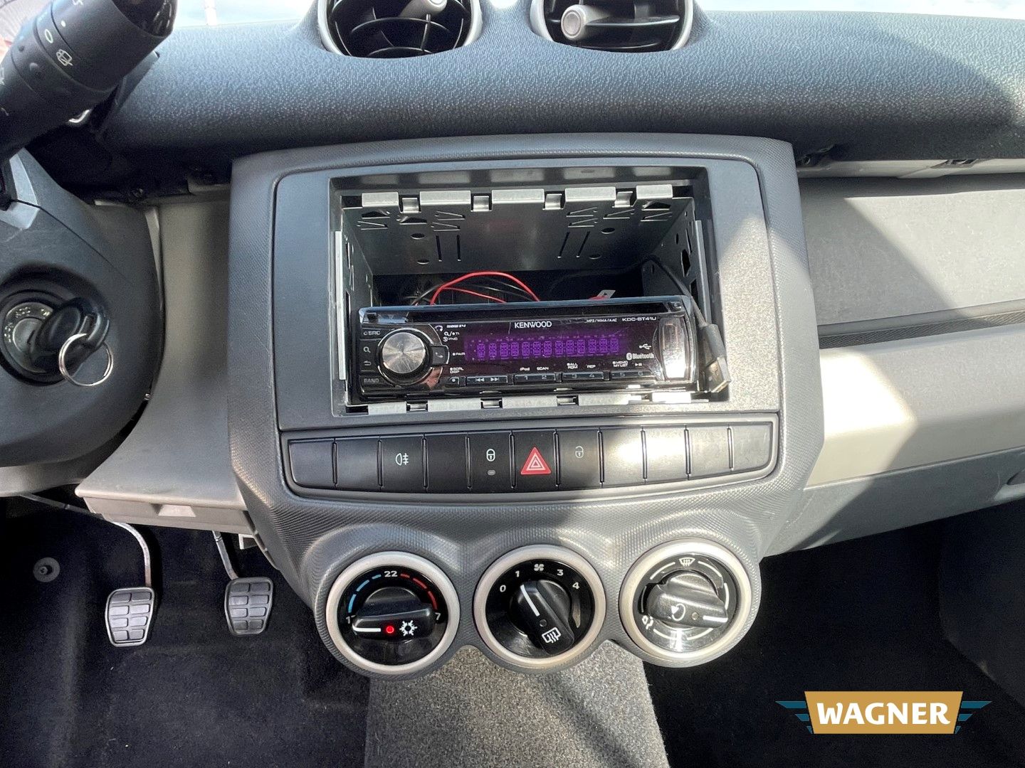 Fahrzeugabbildung Smart forfour Klima Servolenkung Radio TÜV 07/2028