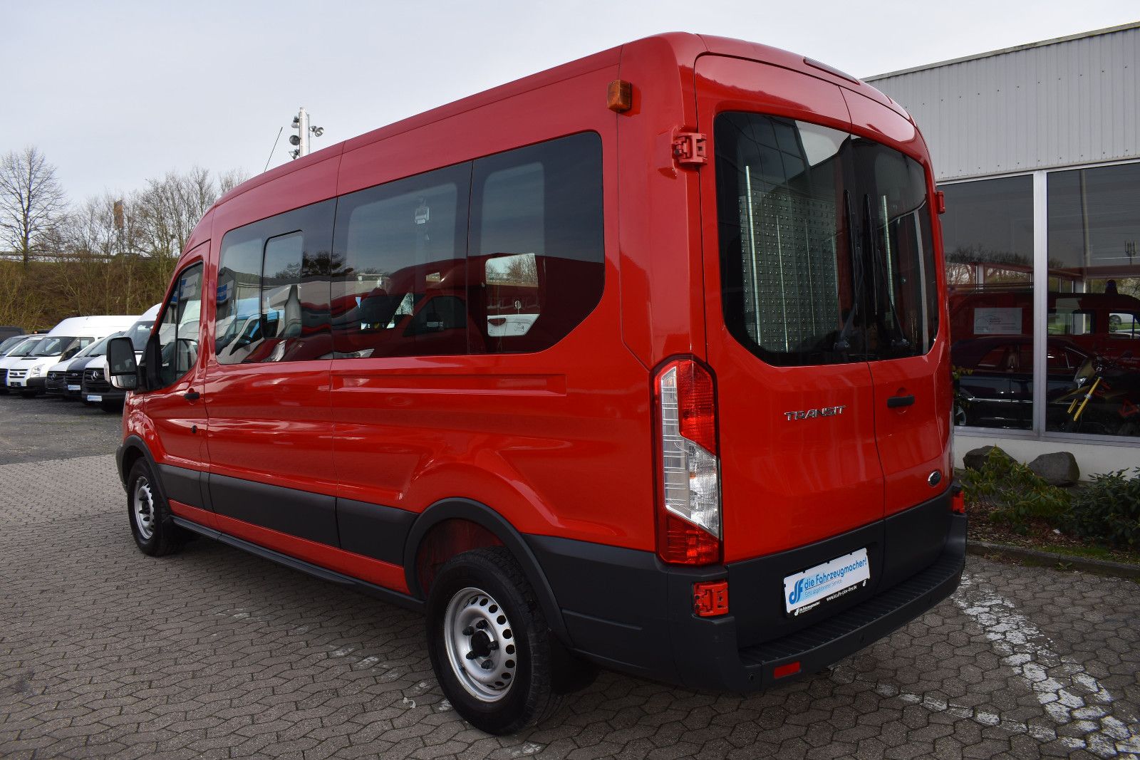 Fahrzeugabbildung Ford Transit Kombi 350 L3 Behindertengerecht 1879