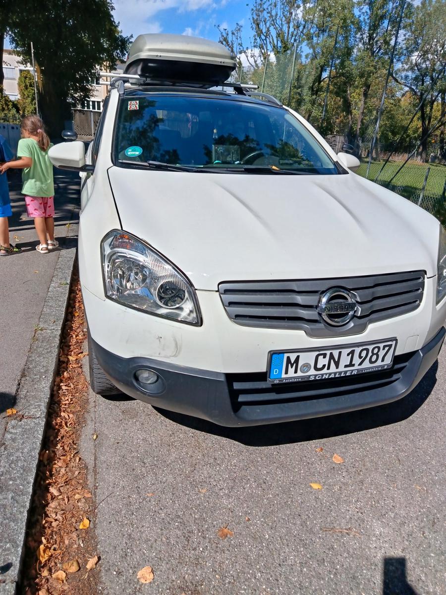 Nissan Qashqai+2 2009 — photo 14