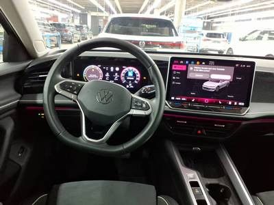 Passat Variant 1.5 eHybrid DSG BUSINESS LED+AHK+