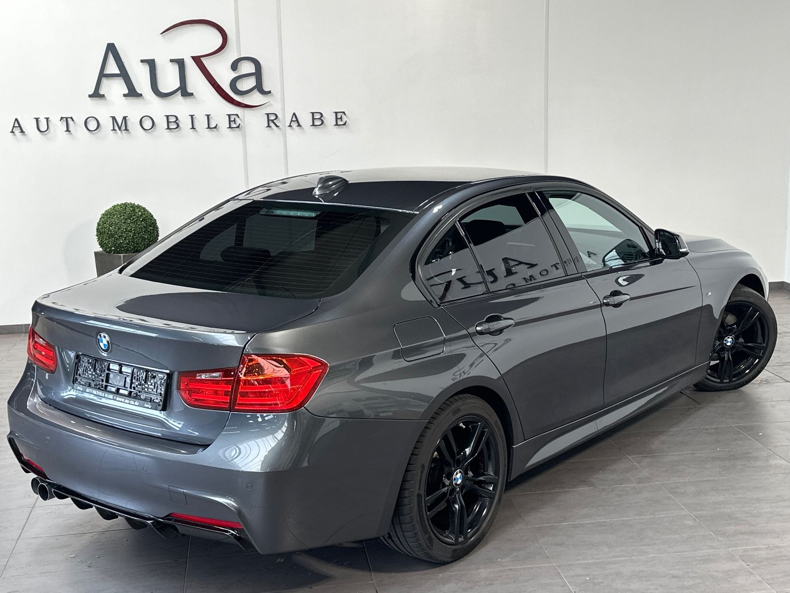 Fahrzeugabbildung BMW 320d Limousine M-Sport Aut. NAV+XENON+SHZ+PDC