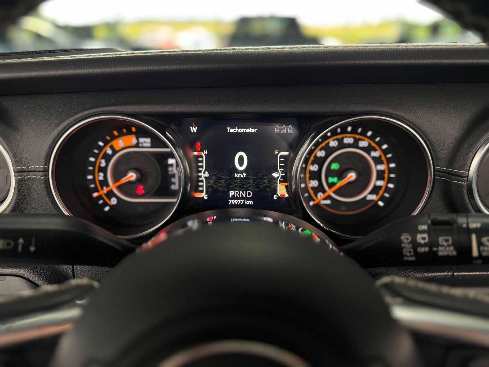 Fahrzeugabbildung Jeep Wrangler 2.2 CRDi Sahara Overland "SkyOne AHK"