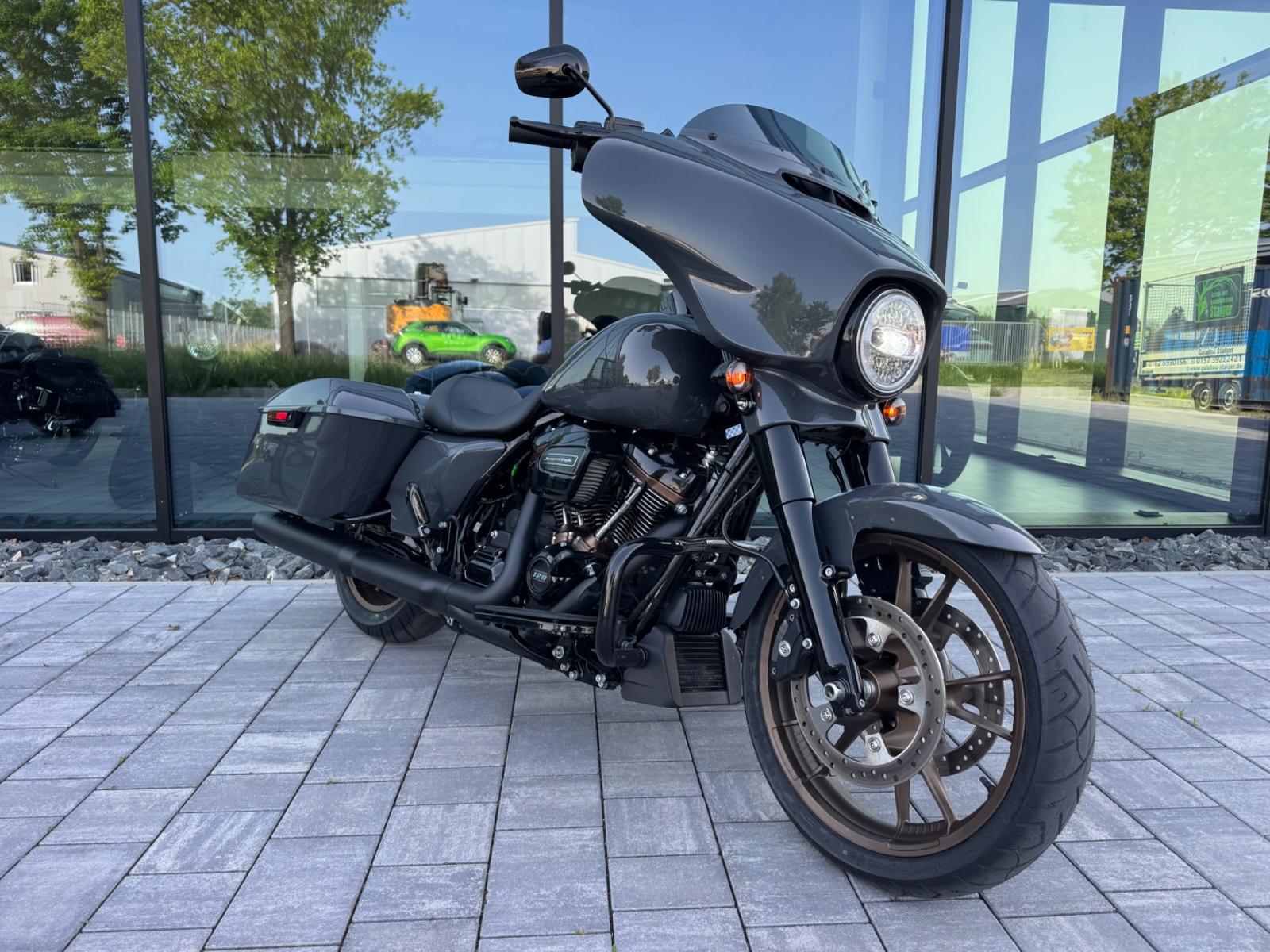 Harley-Davidson Street Glide  Stage 4 128 / FLHX  2023 TOP BIKE