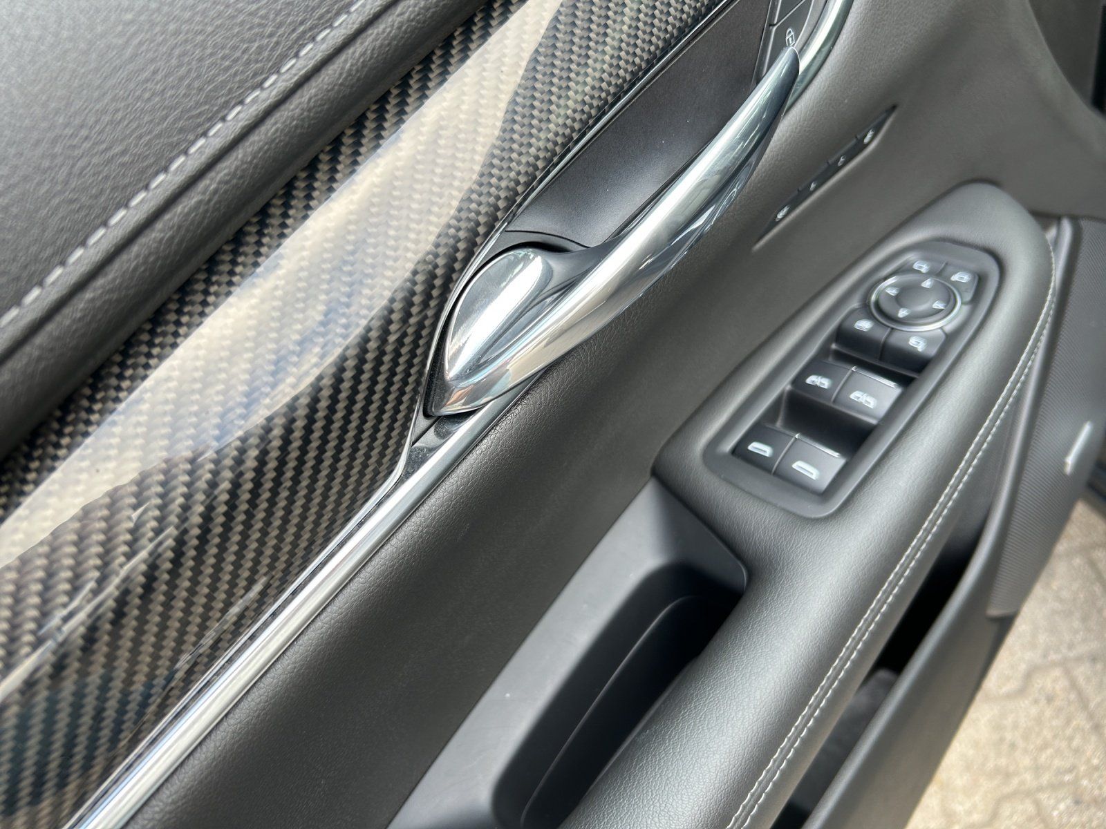 Fahrzeugabbildung Cadillac XT6 Sport 3.6 AWD 7-SITZER/SHZ/LED/NAVI/AHK/PANO