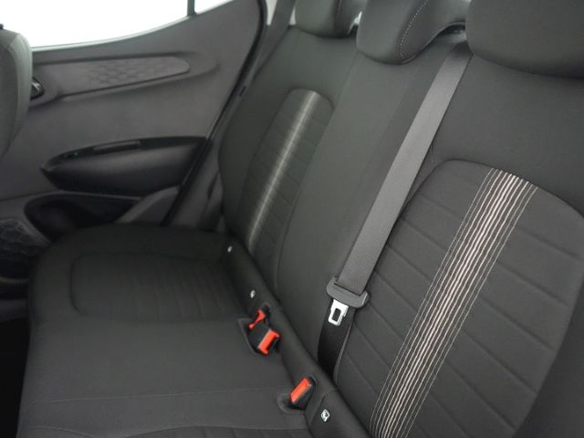 i10 INTRO EDITION+NAVI+RÜCKFAHRKAMERA+SITZ-/LENK