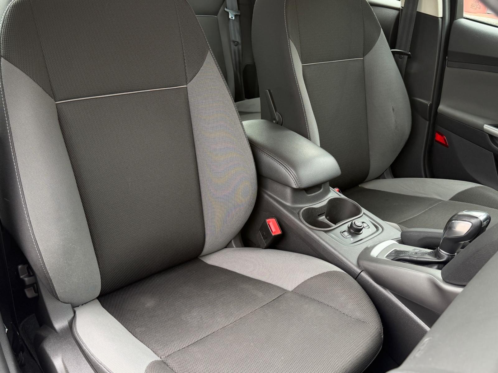Ford Focus 2014 — photo 13
