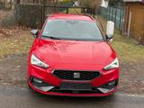 Seat Leon Sportstourer FR - Seat Leon: Orange