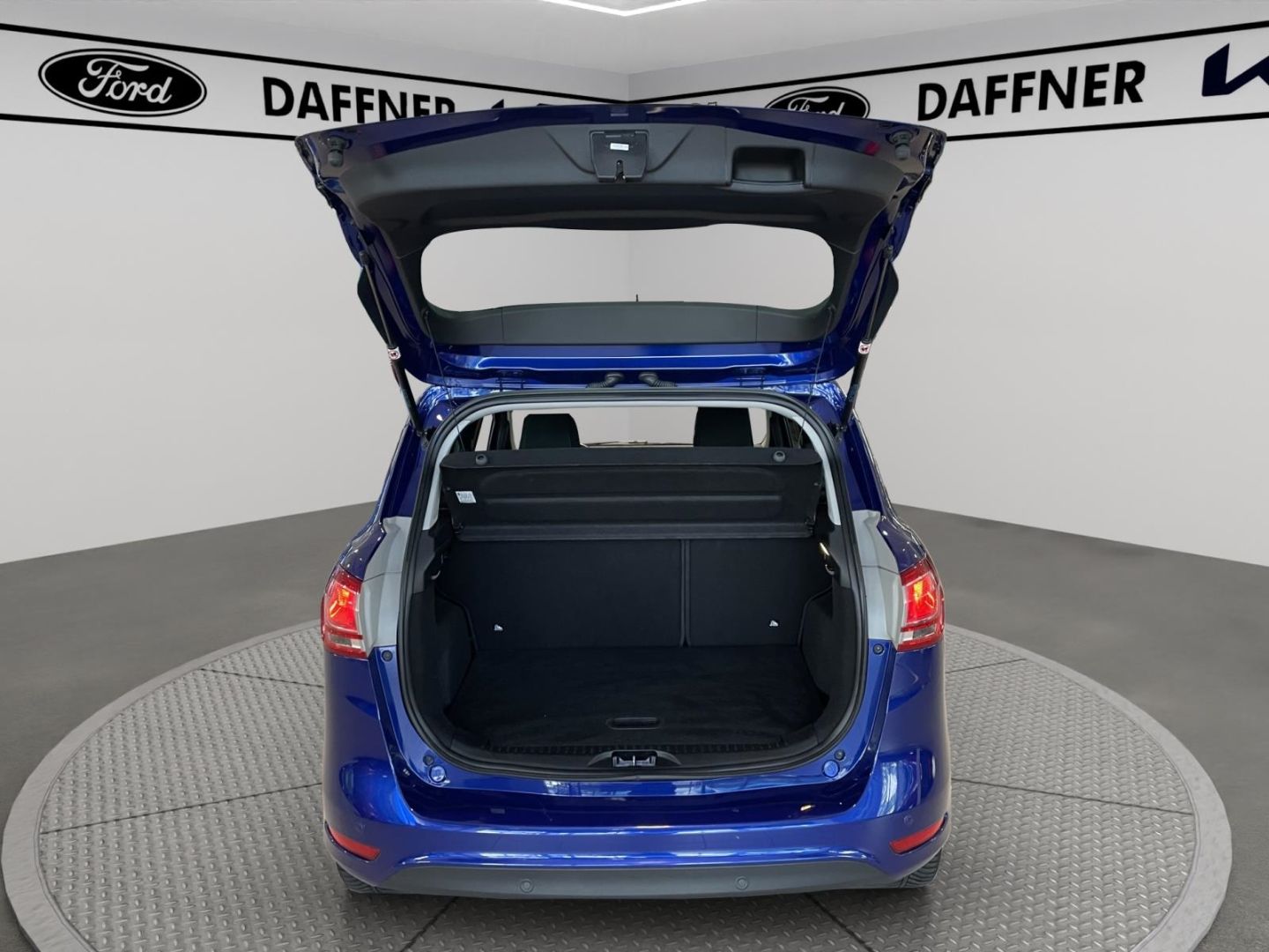Fahrzeugabbildung Ford B-Max Titanium Bluetooth Sony CD Klima Allwetter