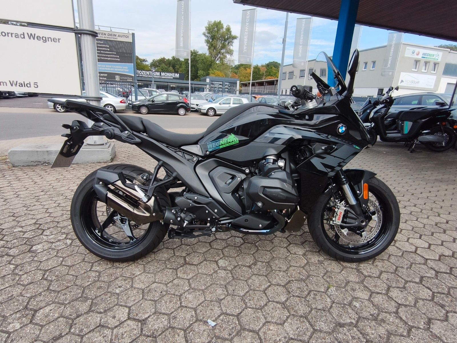 Fahrzeugabbildung BMW R 1300 RS ASA Triple Black/MAX VOLL