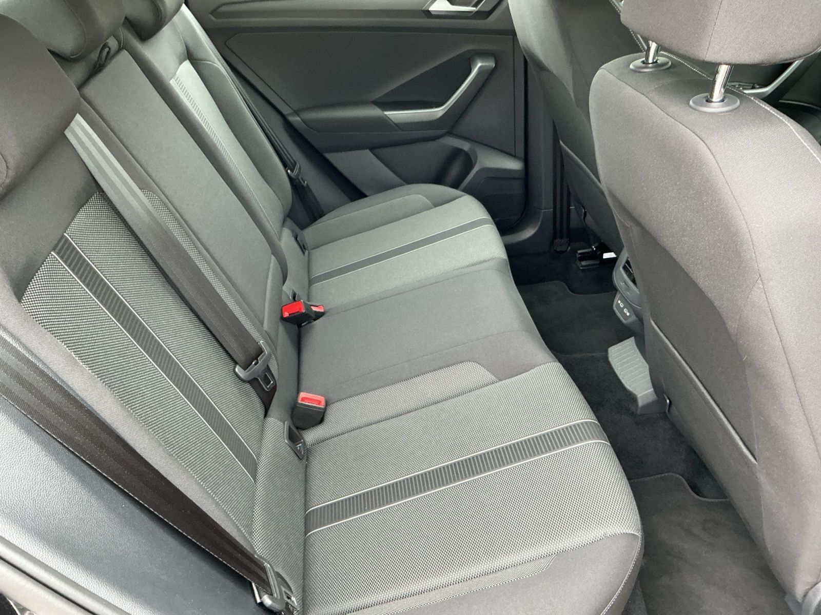Volkswagen T-Roc - Bild 16