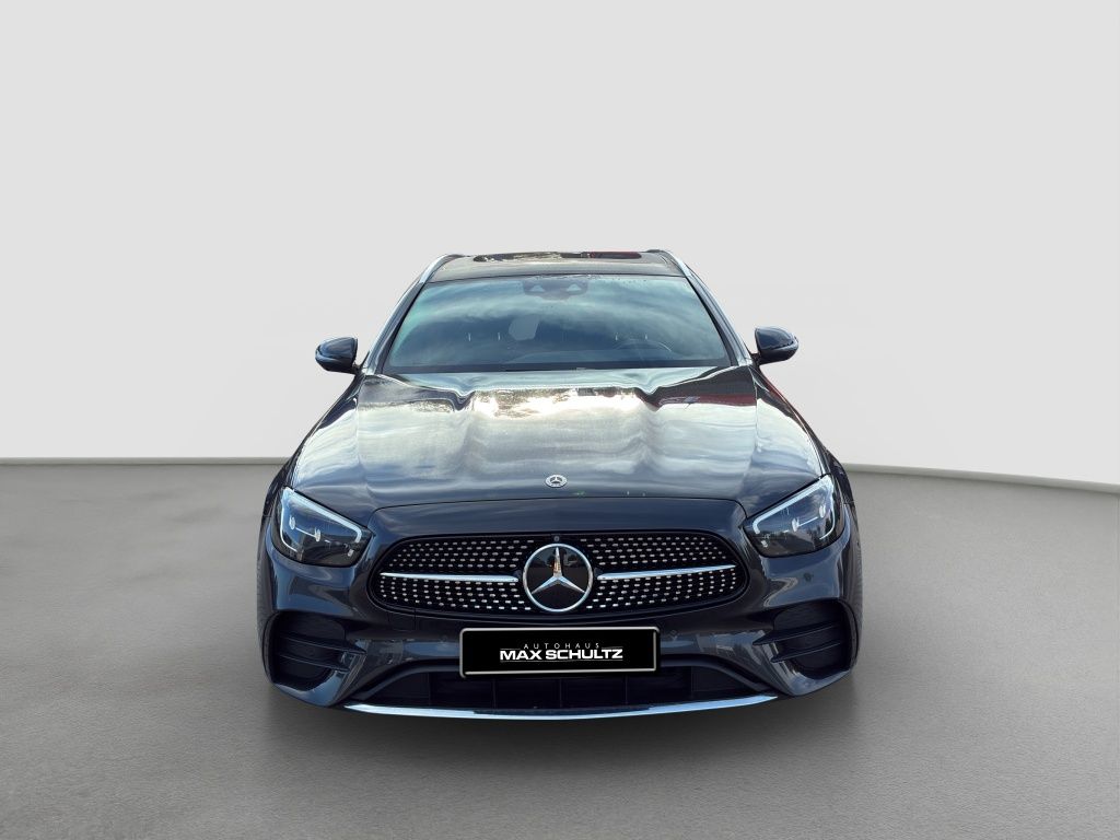 Fahrzeugabbildung Mercedes-Benz E 300 de T AMG*PANO-SD*AHZV*HUD*DISTR*BURMESTER*