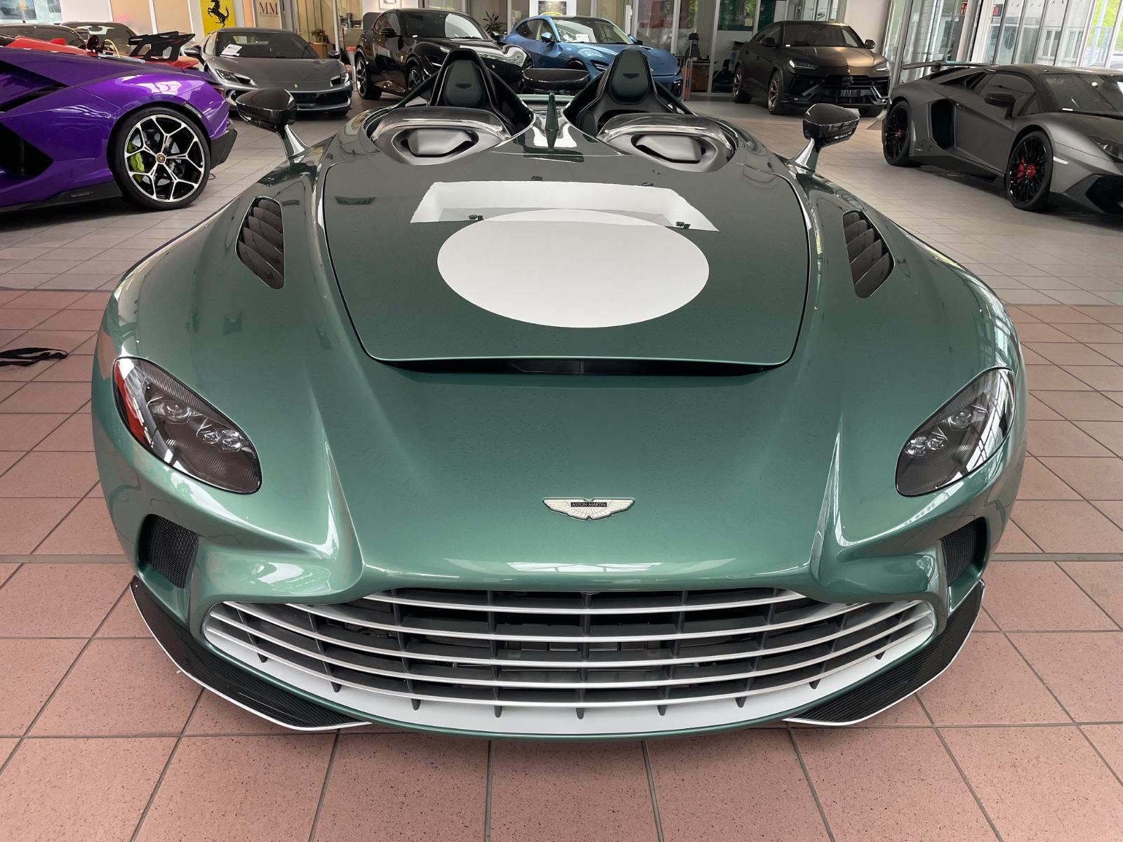 Aston Martin V12 Speedster  "1 OF 88"