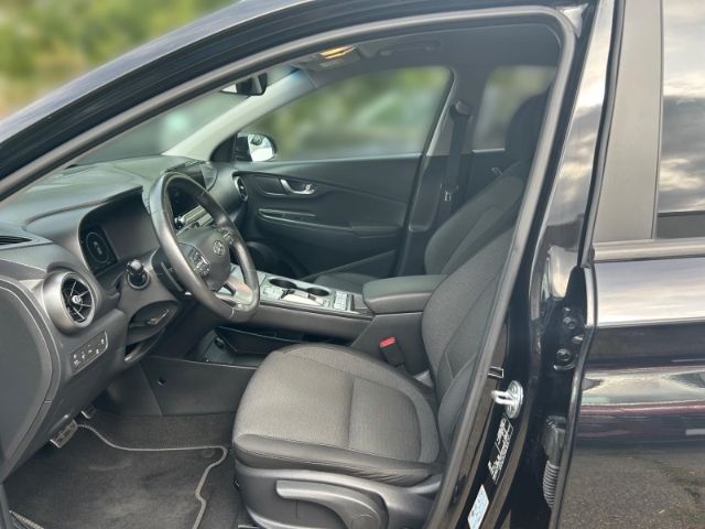 Fahrzeugabbildung Hyundai KONA Trend Elektro 2WD 11 KW Navi Soundsystem LE