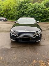 Mercedes-Benz E 220 d Autom. - - Mercedes-Benz E 220 mit Diesel-Antrieb: Taxi