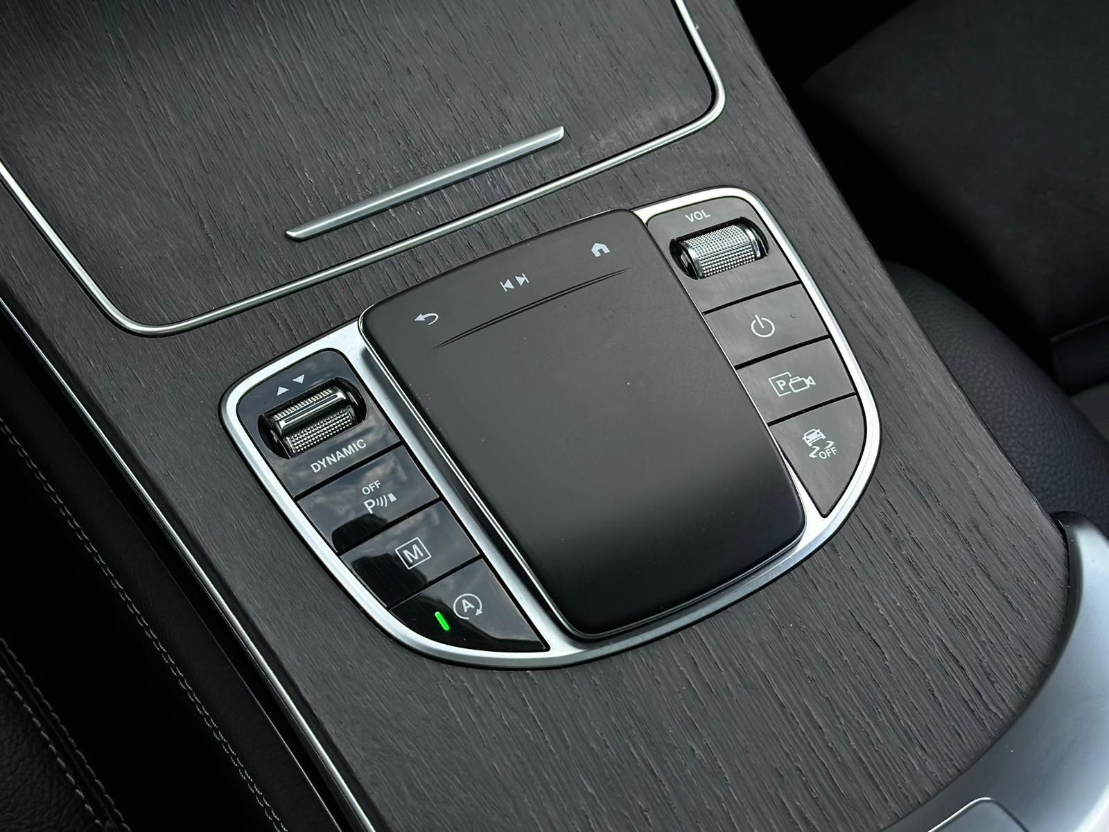 MERCEDES-BENZ GLC200d 4M AMG OFFROADER* LED#SHZ#PANO#TEMPO#NAV - Image 14