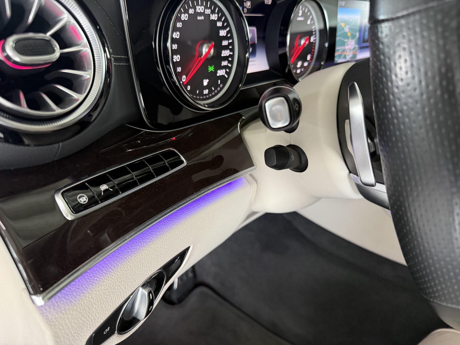 Mercedes-Benz CLS 300 d AMG Line LED+Kamera+SD+Leder+Navi+Memo