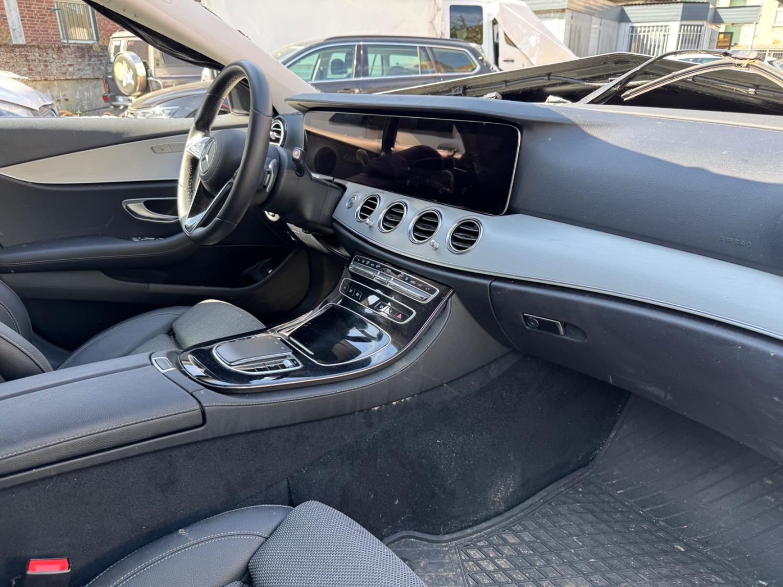 Mercedes-Benz E 300 de AVANTGARDE Automatik Kamera Teilleder